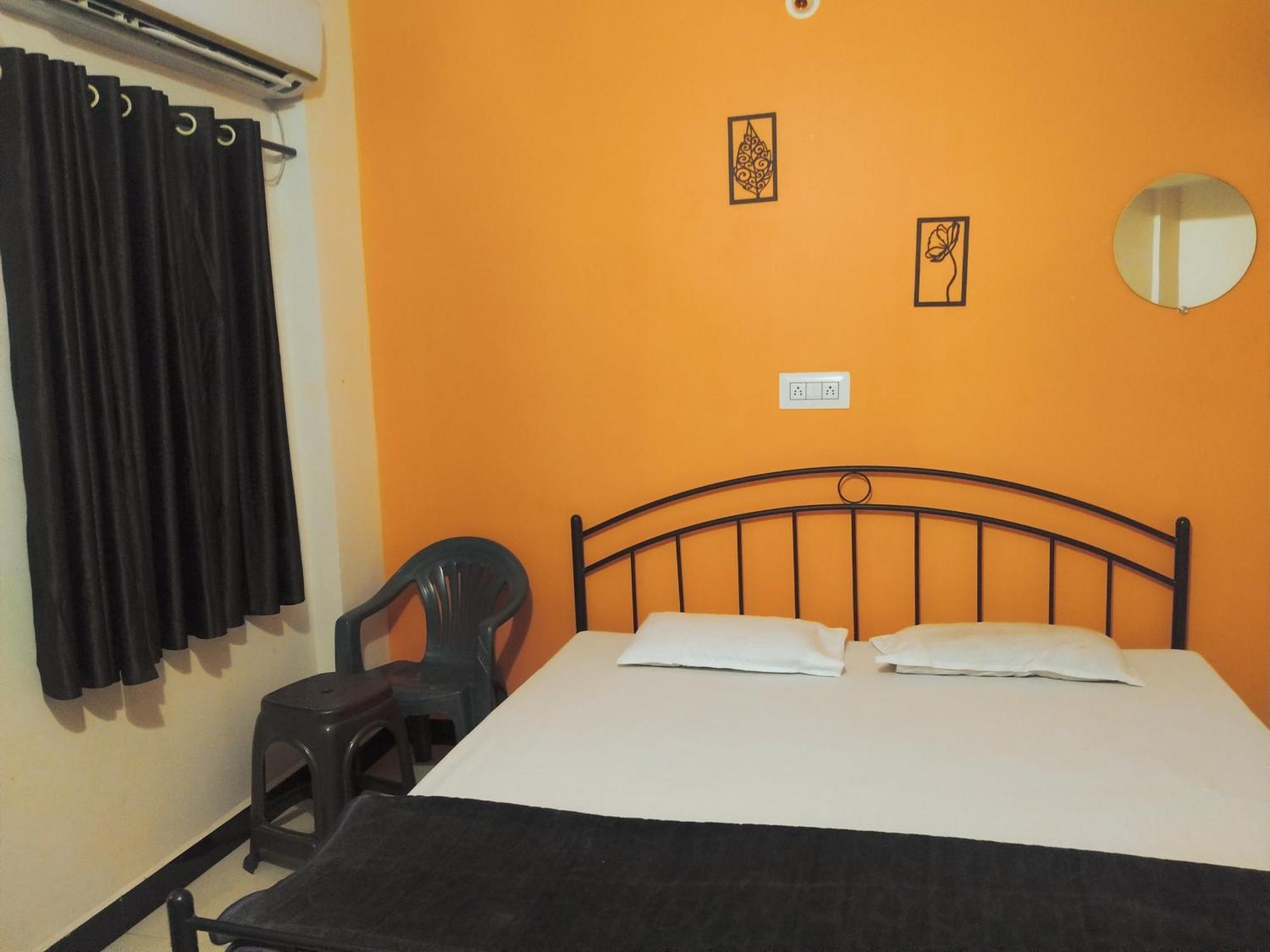 Shivlok Guest House Ujjain Esterno foto